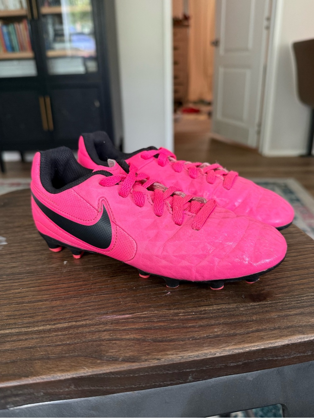 Nike Tiempo Legend 8 Club MG Pink Soccer Cleats Kids 12Ct